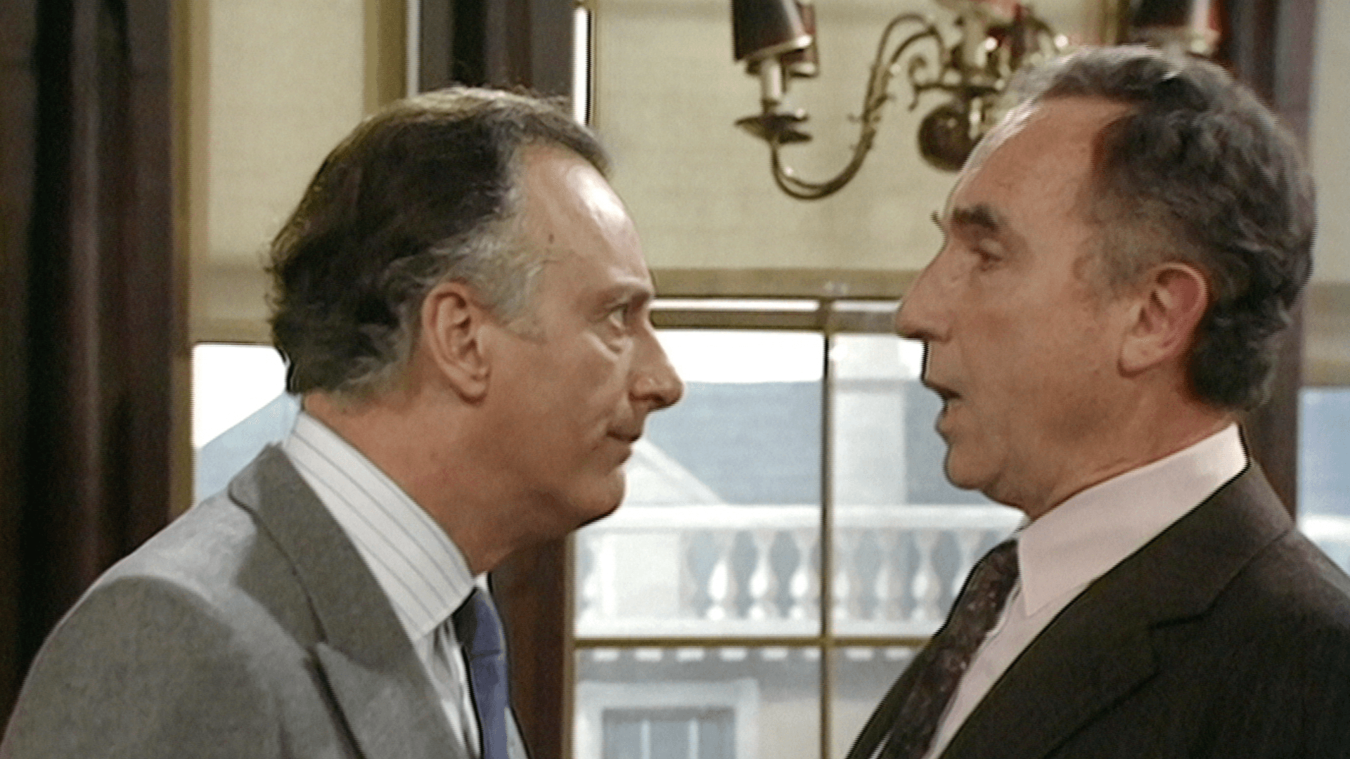Yes, Minister • Kausi 3 • 2 - The Challenge