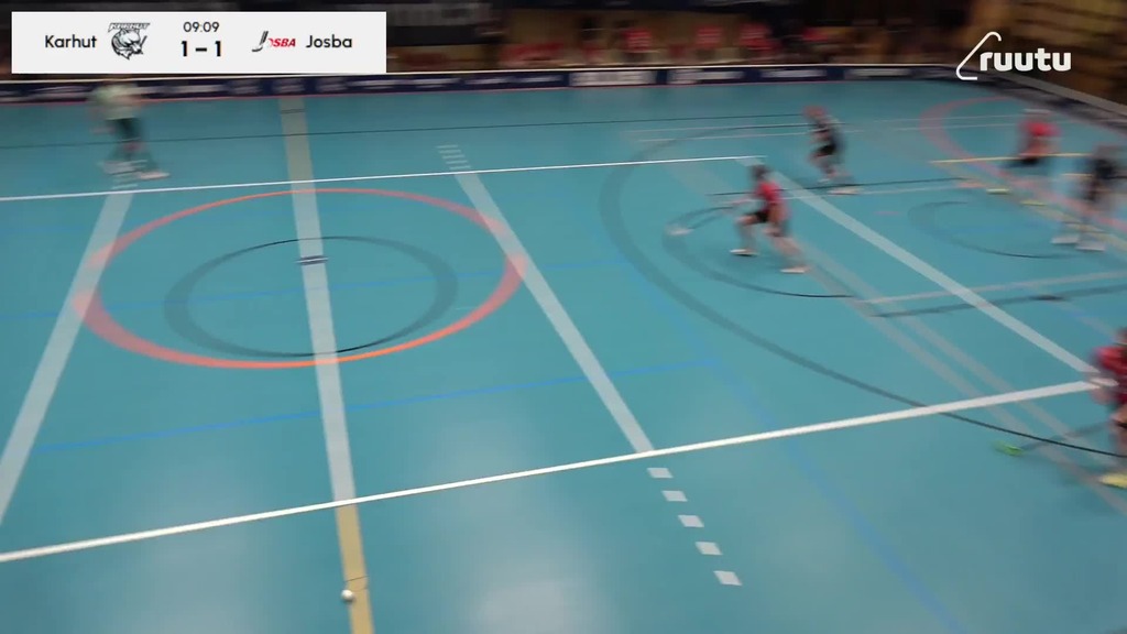 Karhut kaappaavat johtoaseman upealla laukauksella!