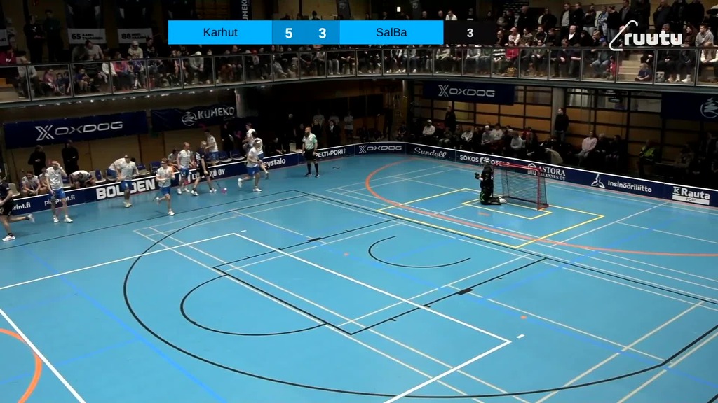 Jännitys paistaa otteissa! SalBa alkaa vimmatusti takaa porilaisia