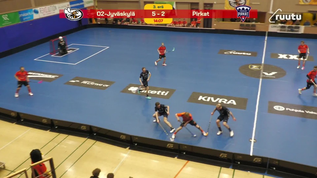 Oranssia vyöryä! Hiekka painaa rystylitsarin tolpan juureen