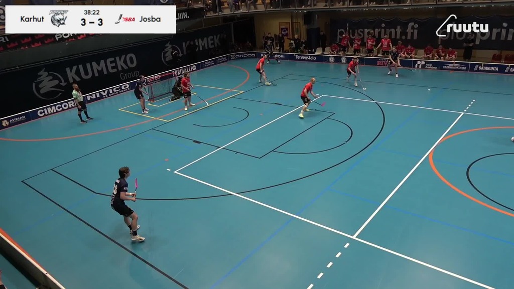 Miro Haanpää heiluttaa Josban verkkoa ylivomailla!