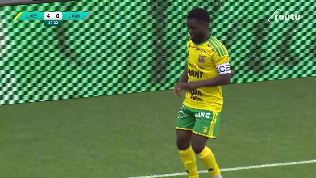 Ilves menee menojaan! Jardell Kanga tanssahtelee illan toisen osumansa  kunniaksi