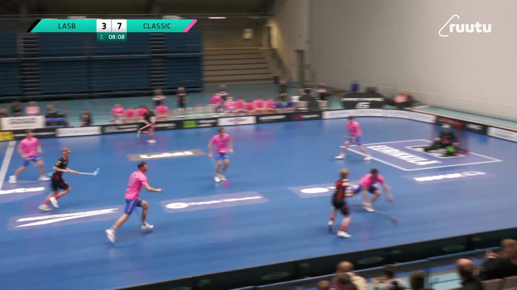 No näitä sattuu! Eemeli Salin puttaa uransa helpoimman osuman